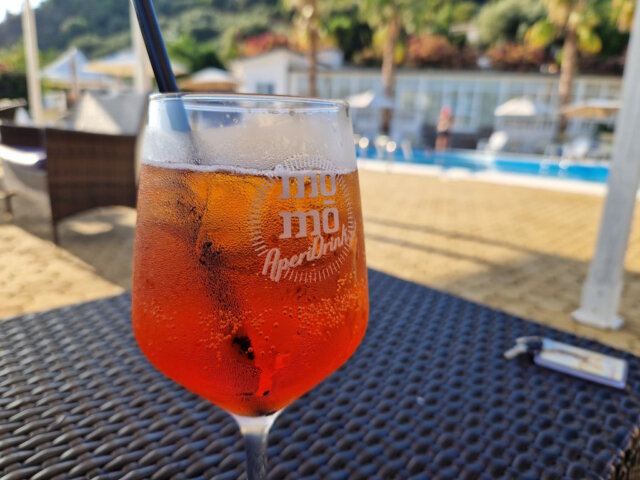 Der Spritz – ein Getränk, das so eng mit Italien verbunden ist wie Pasta und Dolce Vita. (Foto: © Bastian Glumm)