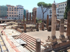 Blick über die antiken Tempelruinen der Area Sacra am Largo di Torre Argentina im historischen Zentrum von Rom. (Foto: © Bastian Glumm)