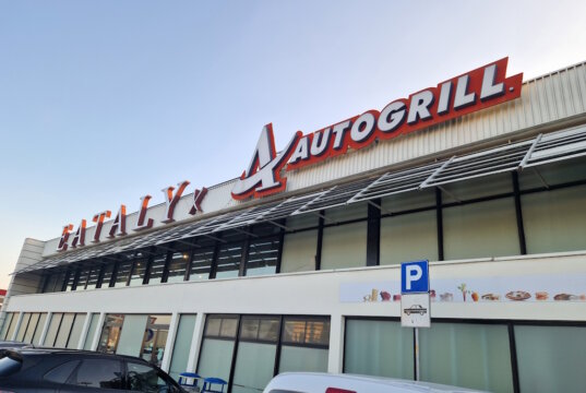Wer auf Italiens Autobahnen unterwegs ist, kommt um Autogrill kaum herum. Autogrill ist aber mehr als nur eine Raststätte an der Autobahn. (Foto: © Bastian Glumm)
