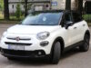 Der Fiat 500X – die moderne, robuste Erweiterung der ikonischen 500-Familie – zeigt, wie FIAT seine Designtradition in das Zeitalter der kompakten City-SUVs überführt. Ein Beispiel dafür, wie die Marke heute urbane Mobilität, Stil und Alltagstauglichkeit verbindet. (Foto: © Bastian Glumm)