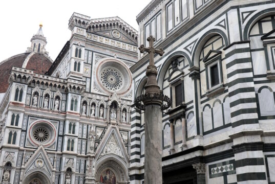 Die Kathedrale von Florenz, Santa Maria del Fiore, ist nicht nur ein architektonisches Meisterwerk, sondern auch ein Ort voller Geschichte, Kunst und Kultur. (Foto: © Bastian Glumm)