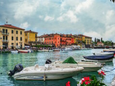 Peschiera del Garda verbindet See und Fluss – der Mincio bildet hier den einzigen Abfluss des Gardasees. Die historische Altstadt mit Kanälen und Festungsmauern lädt zum Bummeln und Verweilen ein. (Foto: © Erminio Lombardini)
