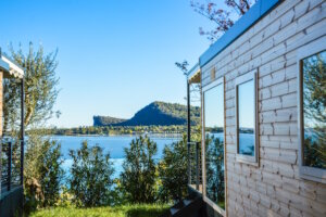 Beim Campingplatz Europa Silvella können Gäste wöchentlich an einer Olivenöl-Verkostung teilnehmen, inklusive spannender Einblicke in Herstellung und Ernte. (Foto: © Europa Silvella Camping Village)