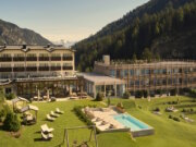 Nach dem Umbau wird das Bella Vista in Trafoi historischen Bestand und den von Matteo Thun entworfenen „Nest“-Neubau zu einem Ensemble in der Südtiroler Bergwelt verbinden. (Bild: © Bella Vista)