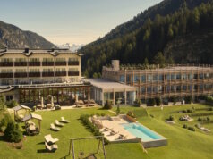 Nach dem Umbau wird das Bella Vista in Trafoi historischen Bestand und den von Matteo Thun entworfenen „Nest“-Neubau zu einem Ensemble in der Südtiroler Bergwelt verbinden. (Bild: © Bella Vista)