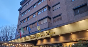 Unauffällig, zentral gelegen: Das Hotel Sina Maria Luigia nahe Bahnhof und Altstadt von Parma: eine pragmatische Wahl mit überraschendem Komfort. (Foto: © Bastian Glumm)