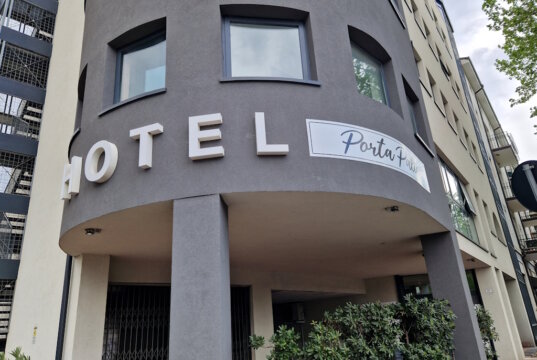 Das Hotel Porta Palio Verona – ein zentral gelegenes 3-Sterne-Hotel mit Parkplatz und WLAN. Ideal zum Übernachten nahe Altstadt und Bahnhof. (Foto: © Bastian Glumm)