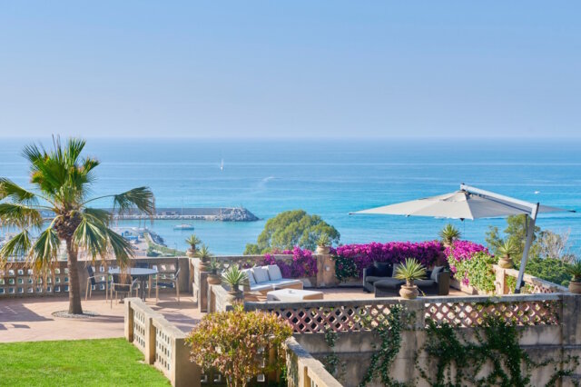 kalabrien-remote-work-arbeiten-urlaub (5) Wer konzentriert und ungestört arbeiten möchte, findet in der eleganten Villa Paola den idealen Rückzugsort. Das ehemalige Kloster wurde stilvoll in ein Boutique-Hotel umgewandelt. (Foto: © Eric Cuvillier 2019)