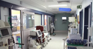 Nach einer fehlgeschlagenen Herztransplantation in Neapel steht der Tod eines zweijährigen Jungen im Mittelpunkt landesweiter Anteilnahme und Untersuchungen. (Symbolfoto: © Bastian Glumm)