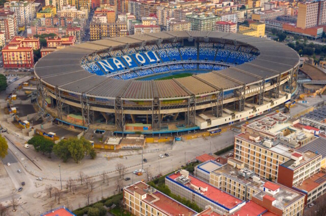napoli-ssc-neapel-staion-diego-armando-maradona Das Stadio Diego Armando Maradona in Neapel, die Heimat des SSC Napoli und eines der bekanntesten Fußballstadien Italiens. (Foto: © Stefano Tammaro / Adobe Stock)