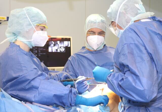 operation-krankenhaus-ospedale Wie funktioniert die Krankenversicherung in Italien? Was Auswanderer beachten müssen – von Anmeldung bis Zuzahlung, erklären wir in diesem Artikel. (Symbolfoto: © Bastian Glumm)