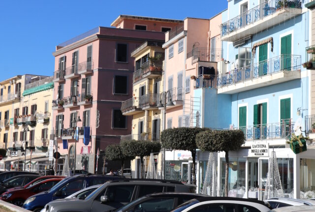 pozzuoli-wohnung-haus-wohnen Italiens Mietpreise steigen – doch nicht überall gleich. Wo Wohnen teuer ist und warum das Einkommen entscheidend bleibt. (Foto: © Bastian Glumm)