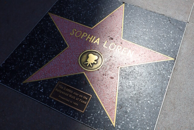 Sophia Loren, vielleicht der größten Filmstars Italiens, ist selbstverständlich mit einem Stern auf dem Walk of Fame in Hollywood vertreten. (Foto: © Walter Cicchetti - stock.adobe.com)