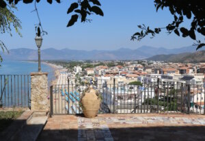 Sperlonga zeigt die schöne Seite von Latium. Die Studie zur Lebensqualität macht jedoch deutlich, wie unterschiedlich die Bedingungen innerhalb der Region ausfallen. (Foto: © Bastian Glumm)