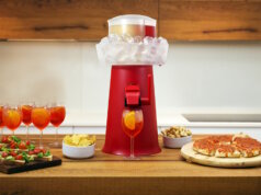 Italienisches Startup Sprizzer erobert mit stromfreiem Spritz-Dispenser Deutschland – über 1 Mio. Euro Umsatz in unter einem Jahr. (Foto: © Sprizzer)