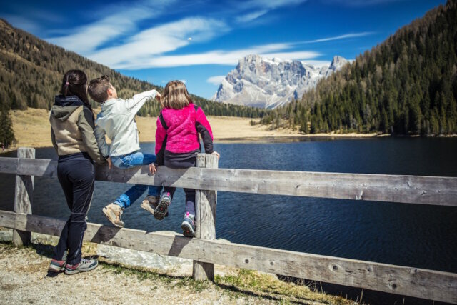 trentino-san-martino-di-castrozzo-prugnola Verträumte Seen, idyllische Dörfer und kulinarische Highlights – das Trentino im Norden Italiens ist ein Paradies für Paare, die besondere Momente in atemberaubender Kulisse erleben möchten. (Foto: © Tommaso Prugnola)
