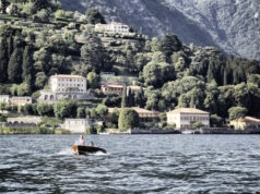 Am Comer See, zwischen Zypressen und alten Mauern, liegt die Villa Crotto. (Foto: © Casa In Italia)